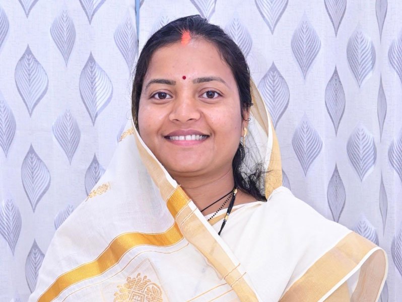 रंगों में घुले प्रेम और सौहार्द का त्योहार है होली : मंत्री लक्ष्मी राजवाड़े ने दी होली की शुभकामनाएँ