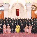 केंद्रीय विद्युत अभियांत्रिकी सेवा और भारतीय आर्थिक सेवा के अधिकारियों ने राष्ट्रपति से मुलाकात की