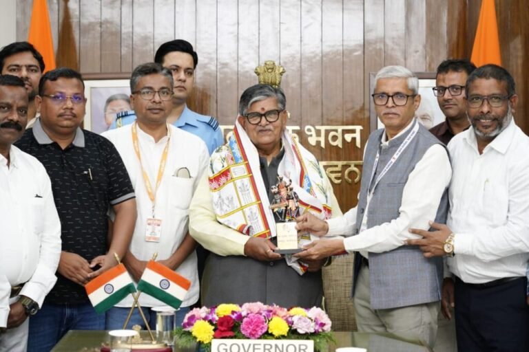 पंजाब के राज्यपाल गुलाब चंद कटारिया ने छत्तीसगढ़ के पत्रकारों से की मुलाकात