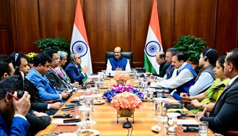 श्रीलंका के संसदीय प्रतिनिधिमंडल ने संसद भवन में लोकसभा अध्यक्ष से मुलाकात की