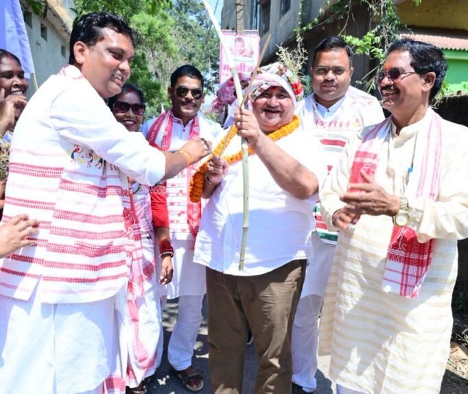 जनजातीय समाज केवल एक समुदाय नहीं, बल्कि प्रकृति के साथ आत्मीय सह-अस्तित्व की एक अनूठी जीवन पद्धति है- मंत्री राजेश अग्रवाल