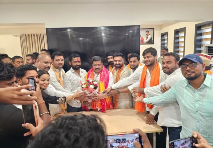 भाजयुमो ने की उप मुख्यमंत्री विजय शर्मा से मुलाकात