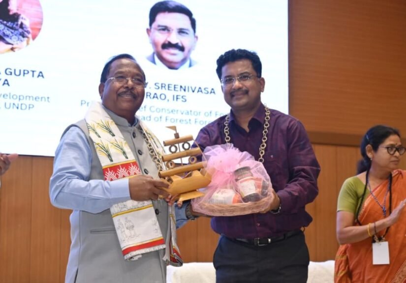 प्रकृति में जनजातीयों की अटूट आस्था, देवी-देवताओं के वास से जल जंगल का हो रहा संरक्षण व संवर्धन : मंत्री रामविचार नेताम