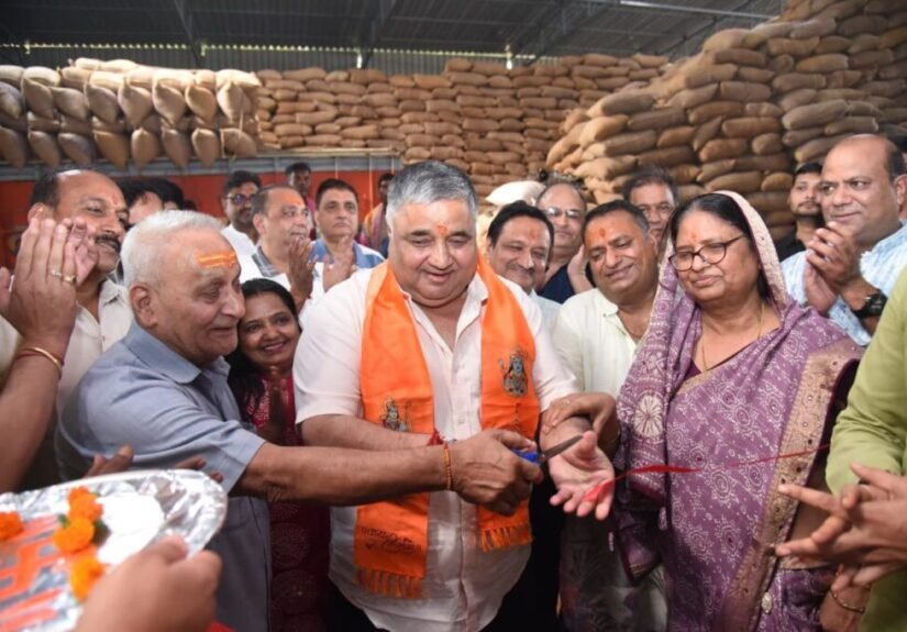 पर्यटन एवं संस्कृति मंत्री राजेश अग्रवाल ने दिलाई जनगणना शपथ