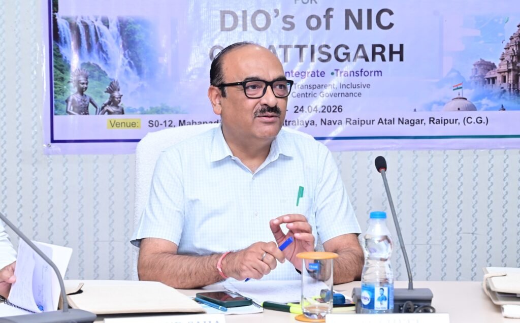 आम जनता को शासन की फ्लैगशिप योजनाओं का लाभ दिलाने के लिए सूचना प्रौद्योगिकी का अधिकतम इस्तेमाल करें: मुख्य सचिव श्री विकासशील