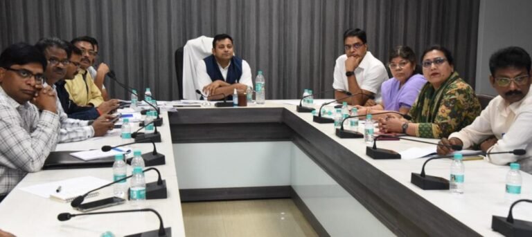 न्यू एज मीडिया में दक्ष बनें जनसंपर्क अधिकारी : आयुक्त रजत बंसल