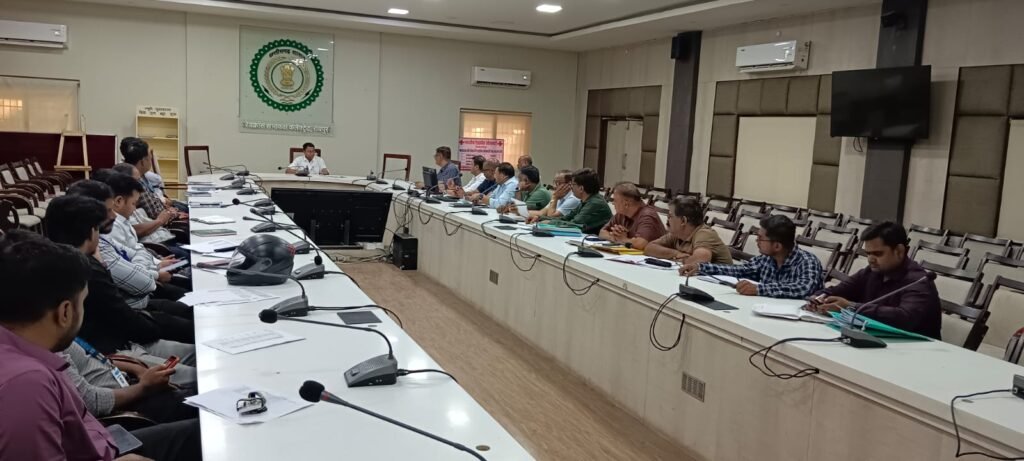 पीएम सूर्य घर योजना के प्रभावी क्रियान्वयन हेतु जिला पंचायत सीईओ ने की साप्ताहिक समीक्षा बैठक