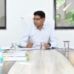 सुशासन, पारदर्शिता और समयबद्ध तरीके से जनहितैषी कार्यों को पूरा करने सरकार प्रतिबद्ध-मंत्री टंक राम वर्मा