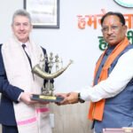 मुख्यमंत्री विष्णु देव साय से आस्ट्रेलिया के महावाणिज्य दूत बर्नार्ड लिंच ने की सौजन्य मुलाकात