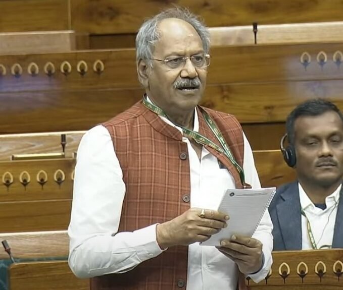 शारदा चौक–तात्यापारा प्रस्तावित फ्लाईओवर की जगह चौड़ीकरण हेतु सांसद बृजमोहन ने मुख्यमंत्री साय को लिखा पत्र