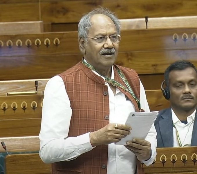 शारदा चौक–तात्यापारा प्रस्तावित फ्लाईओवर की जगह चौड़ीकरण हेतु सांसद बृजमोहन ने मुख्यमंत्री साय को लिखा पत्र