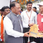 सिलगेर के माड़वी कोसा ने अपने हाथों से बनाया अपना घर, मुख्यमंत्री ने सौंपी खुशियों की चाबी