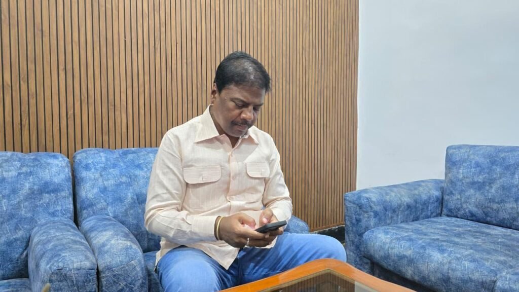 वन मंत्री केदार कश्यप ने भरा ऑनलाइन स्व-गणना पत्रक, नागरिकों से सहभागिता की अपील