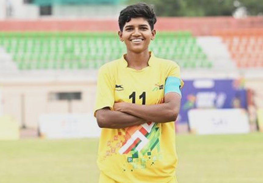 जनजातीय जड़ों से अंतर्राष्ट्रीय फलक तक: छत्तीसगढ़ की स्टार फुटबॉलर किरण पिस्दा के संघर्ष की कहानी