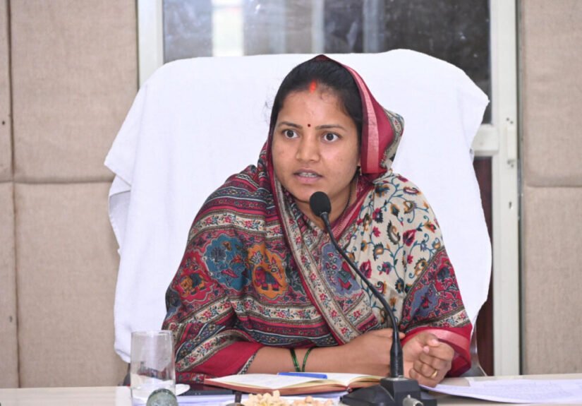 साड़ी गुणवत्ता पर सरकार सख्त,मंत्री राजवाड़े के निर्देश पर जांच तेज