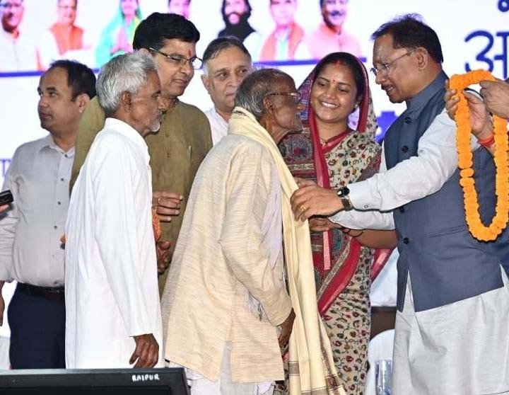 छत्तीसगढ़ में वरिष्ठ नागरिकों के लिए मजबूत सामाजिक सुरक्षा तंत्र