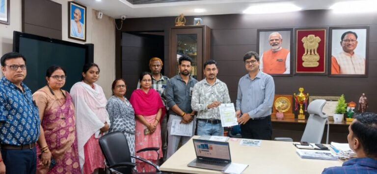 प्लेसमेंट कर्मचारियों की मांगों को लेकर प्लेसमेंट कर्मचारी कल्याण संघ ने नवपदस्थ आयुक्त संबित मिश्रा से की मुलाकात