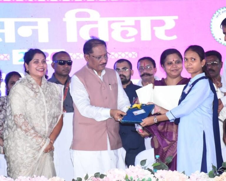 ग्रामीण अंचल की बेटी बनी प्रेरणा: मुख्यमंत्री साय ने सराहा उत्कृष्ट प्रदर्शन