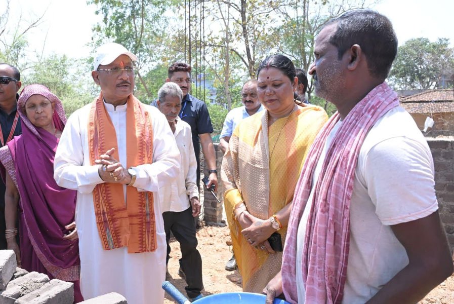 कच्ची झोपड़ी से पक्के घर तक का सपना हो रहा साकार