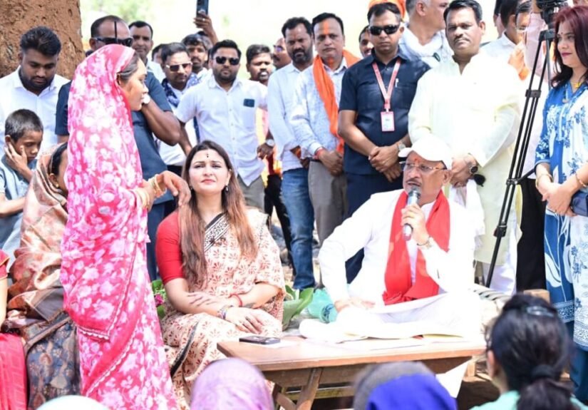 संवाद से समाधान : कमराखोल में मुख्यमंत्री ने दूर की बिजली बिल की चिंता