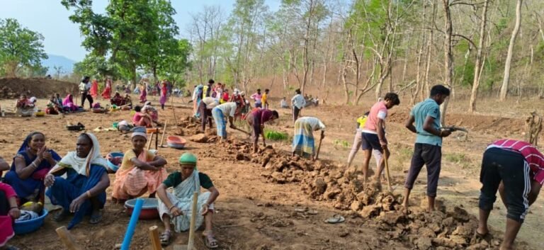 महात्मा गांधी नरेगा अंतर्गत 2588 निर्माण कार्यों से ग्रामीणों को मिल रहा रोजगार
