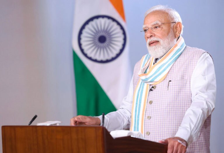 प्रधानमंत्री नरेन्द्र मोदी ने रोजगार मेले में सरकार में नव नियुक्त युवाओं को 51,000 से अधिक नियुक्ति पत्र वितरित किए
