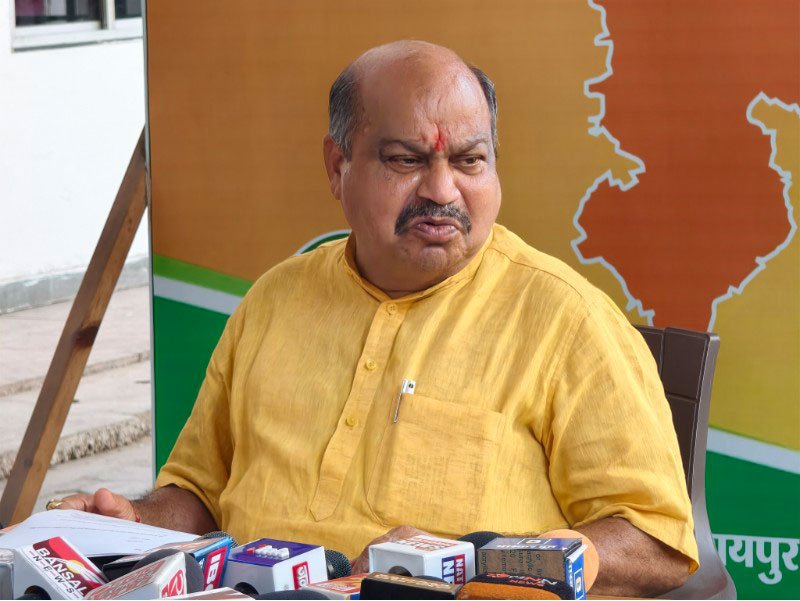 ई-रिक्शा में सवार होकर “सुशासन तिहार” पहुंचेंगे विधायक पुरंदर मिश्रा, देंगे पर्यावरण संरक्षण और जनसेवा का संदेश