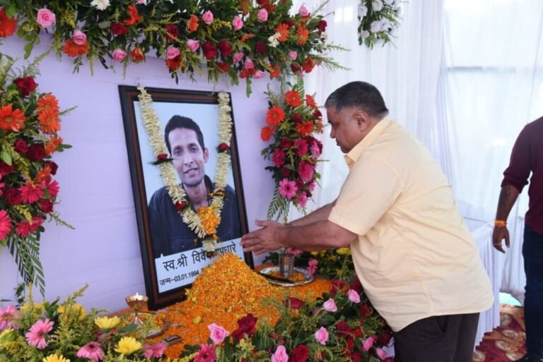 मंत्री राजेश अग्रवाल ने स्वर्गीय विवेक अंधारे को दी श्रद्धांजलि