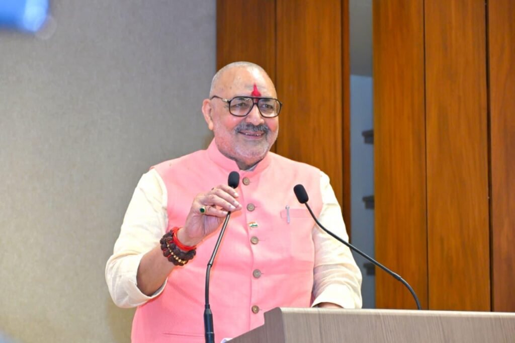 विकसित भारत के निर्माण के लिए 12 वर्षों में ऐतिहासिक कार्य हुए : गिरिराज सिंह