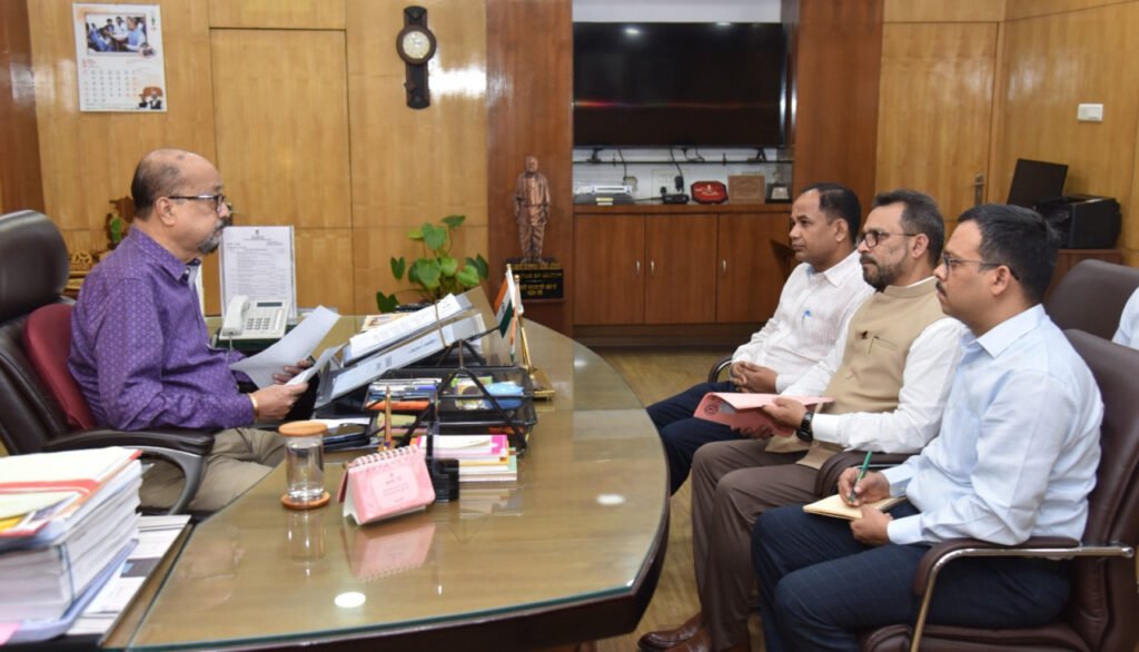 पेड़ों की सुरक्षा और संवर्धन पर समुचित ध्यान देने की आवश्यकता – राज्यपाल डेका