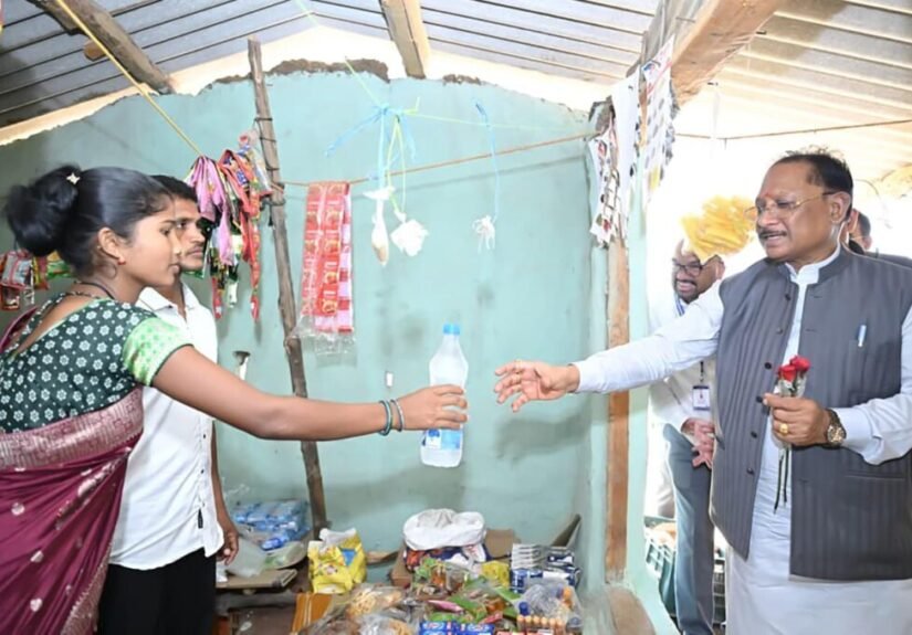 जब मुख्यमंत्री रुके एक छोटी-सी किराना दुकान पर… और सामने थी बदलाव की बड़ी कहानी