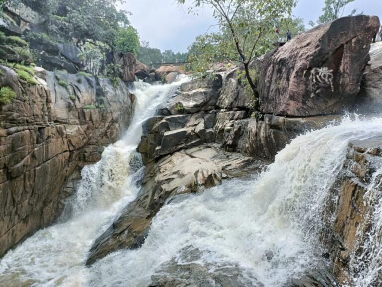 प्रकृति की गोद में बसा जशपुर का अनुपम पर्यटन स्थल रानीदाह