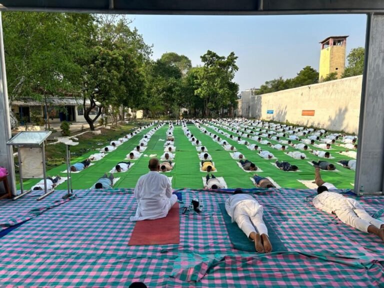 छत्तीसगढ़ प्रदेश की 33 जेलों में हज़ारों कैदियों द्वारा हर्षाेल्लास से अंतर्राष्ट्रीय योग दिवस मनाया गया