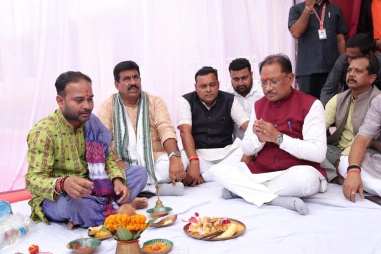 मुख्यमंत्री विष्णुदेव साय ने जशपुर जिले को दी 9.65 करोड़ रुपये से अधिक के विकास कार्यों की सौगात