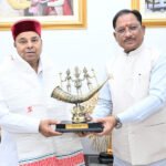 मुख्यमंत्री साय से कर्नाटक के राज्यपाल थावरचंद गहलोत ने की सौजन्य भेंट
