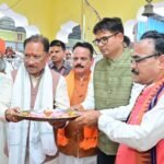 मुख्यमंत्री साय ने भिखमपुरा के पंचमुखी सिद्ध हनुमान मंदिर में की पूजा-अर्चना