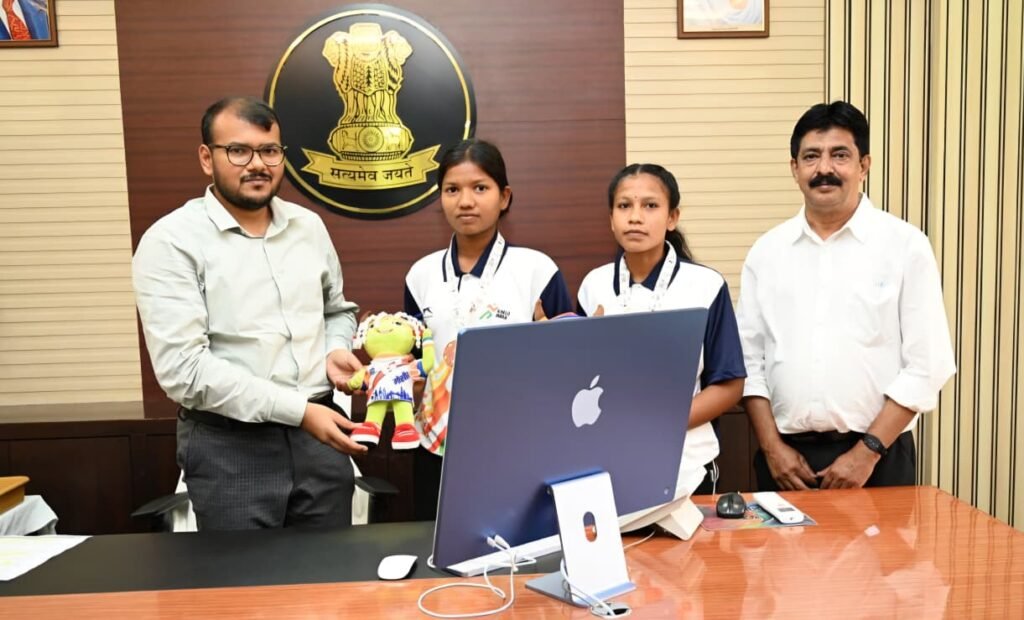 सुकमा की बेटियों ने ‘खेलो इंडिया नेशनल ट्राइबल गेम्स’ फुटबॉल में जीता गोल्ड