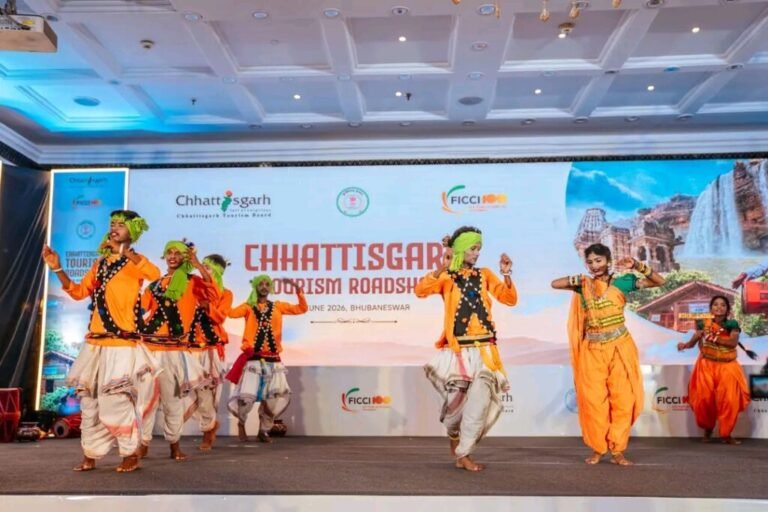 भुवनेश्वर में छत्तीसगढ़ पर्यटन का रोड शो : पर्यटन, संस्कृति और निवेश की संभावनाओं का भव्य प्रदर्शन