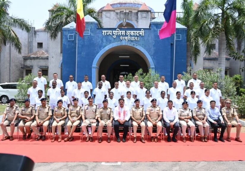 उप मुख्यमंत्री विजय शर्मा 33 प्रशिक्षु उप पुलिस अधीक्षकों के बुनियादी प्रशिक्षण सत्र शुभारंभ में हुए शामिल