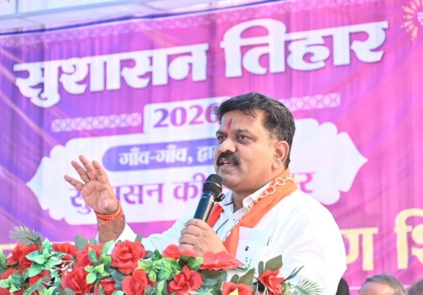 उप मुख्यमंत्री विजय शर्मा बोड़ला के सुशासन तिहार में हुए शामिल, सुनीं क्षेत्रवासियों की समस्याएं