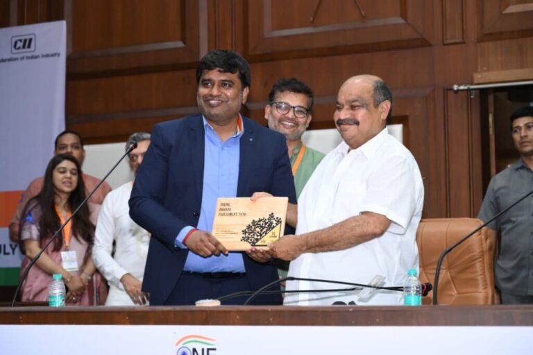 युवा संसद में दिखी लोकतंत्र की नई तस्वीर, विधायक पुरन्दर मिश्रा बोले— जागरूक युवा ही विकसित भारत की पहचान
