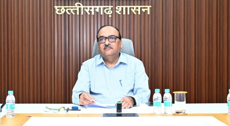 मुख्य सचिव विकास शील ने गृह विभाग की राष्ट्रीय अपराध और अपराधी ट्रैकिंग नेटवर्क एवं सिस्टम संबंधी बैठक ली