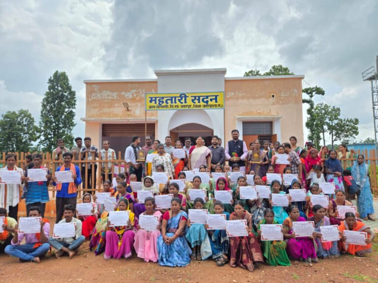 जैशक्राफ्ट के तहत 30 दिवसीय बांस एवं फर्नीचर निर्माण प्रशिक्षण सम्पन्न