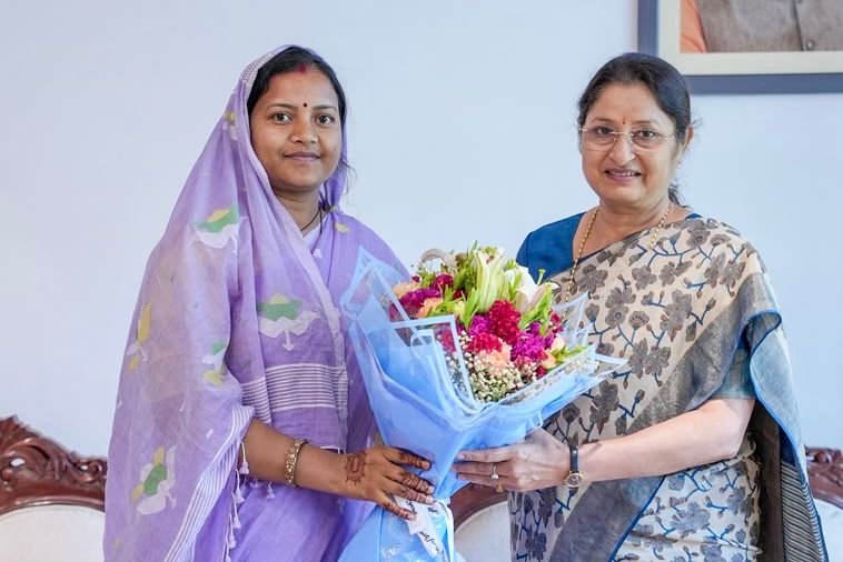 केंद्रीय महिला एवं बाल विकास मंत्री अन्नपूर्णा देवी से महिला एवं बाल विकास मंत्री लक्ष्मी राजवाड़े ने की सौजन्य भेंट