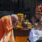 प्रधानमंत्री ने यूनेस्को विश्व धरोहर स्थल प्रंबानन मंदिर परिसर में दर्शन किए