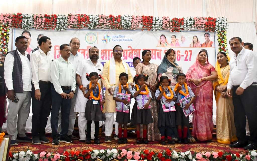 बच्चों की शिक्षा और भविष्य के निर्माण में अभिभावकों की महत्वपूर्ण योगदान: मंत्री नेताम