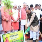 विधानसभा परिसर में ‘एक पेड़ मां के नाम 3.0‘ अभियान के तहत हुआ वृहद पौधरोपण : मुख्यमंत्री साय और विधानसभा अध्यक्ष डॉ. रमन सिंह ने लगाया रुद्राक्ष का पौधा