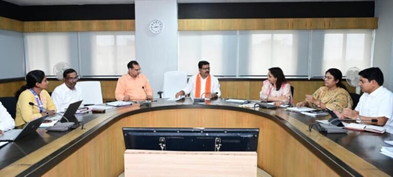 छत्तीसगढ़ में एआई (AI) तकनीक से होगा पीएमजीएसवाई सड़कों का निरीक्षण- उप मुख्यमंत्री विजय शर्मा का बड़ा फैसला