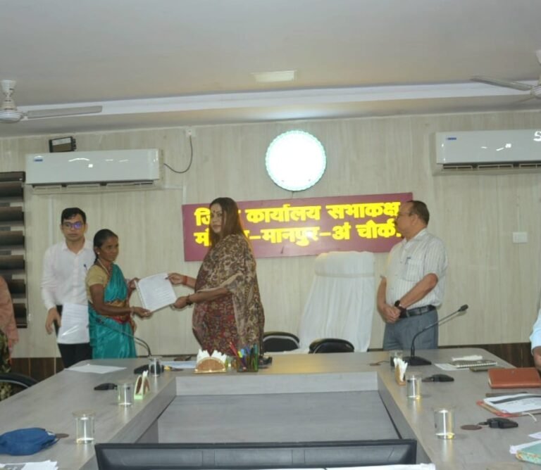 नक्सल पीड़ित 5 परिवारों के सदस्यों को मिली शासकीय सेवा