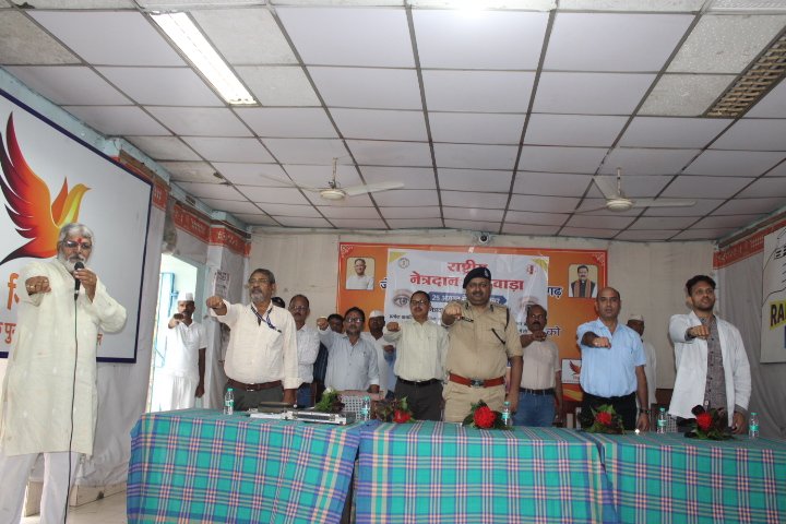 केंद्रीय जेल रायपुर में बंदियों के लिए लगा निःशुल्क नेत्र परीक्षण शिविर